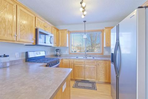 845 Mallard Avenue Winsted MN 55395