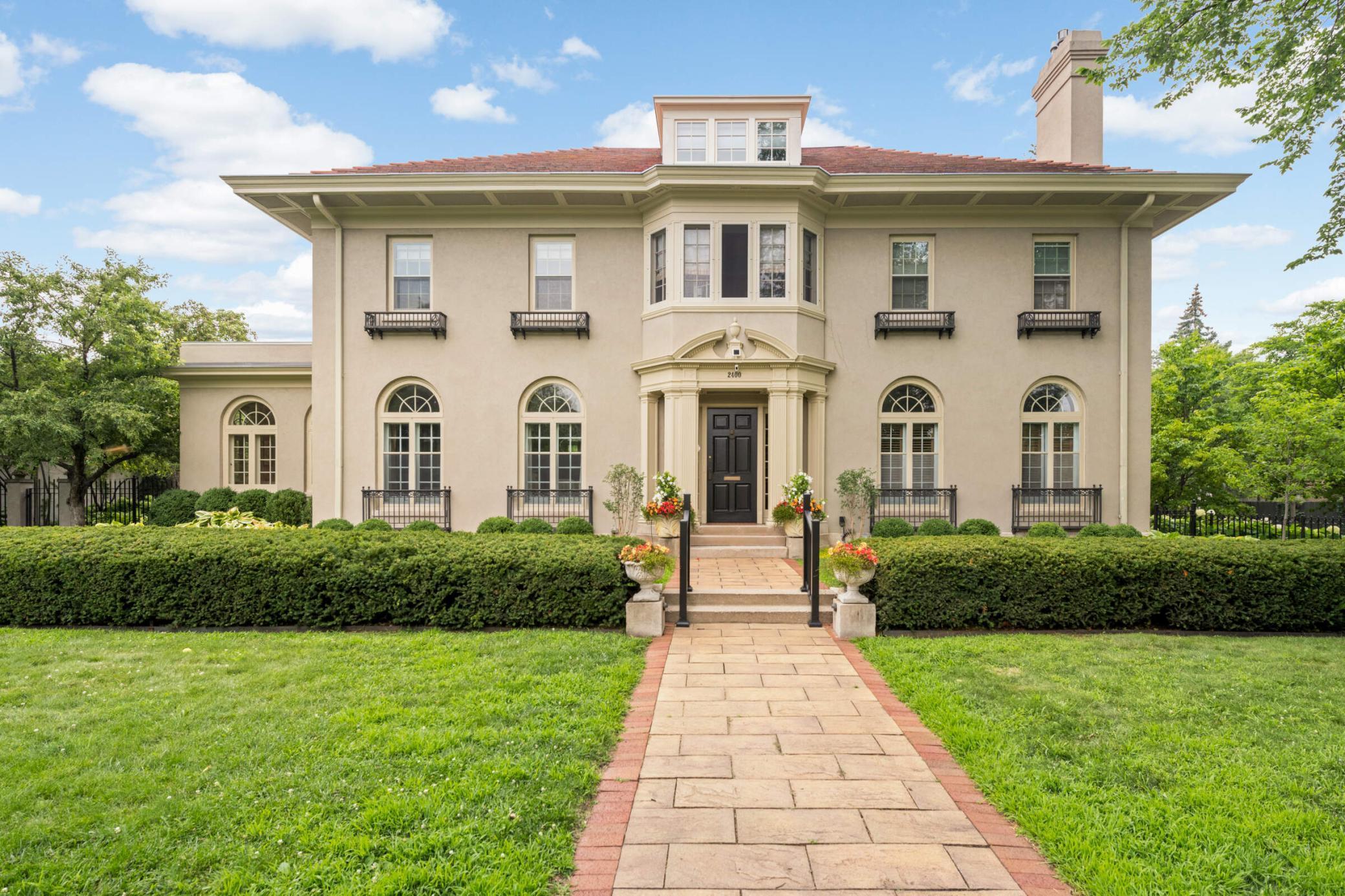 2400 Pillsbury Avenue S Minneapolis MN 55404