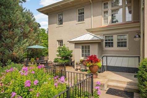 2400 Pillsbury Avenue S Minneapolis MN 55404