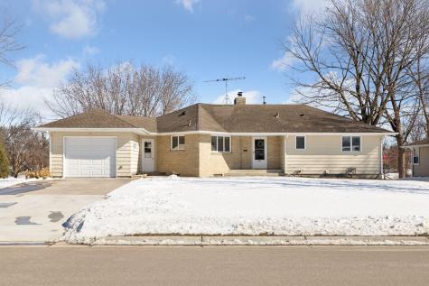 111 Sunrise Avenue N New Prague MN 56071