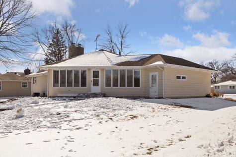111 Sunrise Avenue N New Prague MN 56071