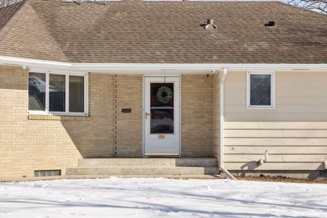 111 Sunrise Avenue N New Prague MN 56071