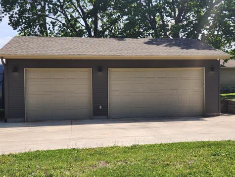 111 Sunrise Avenue N New Prague MN 56071