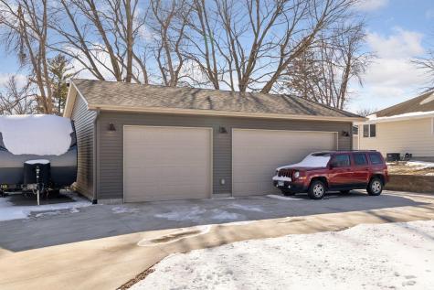 111 Sunrise Avenue N New Prague MN 56071