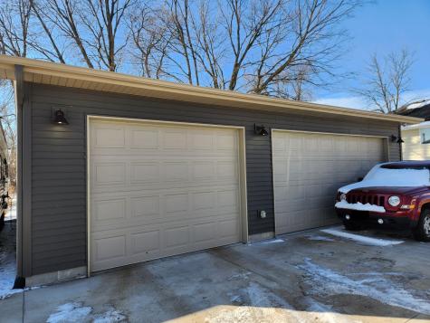 111 Sunrise Avenue N New Prague MN 56071