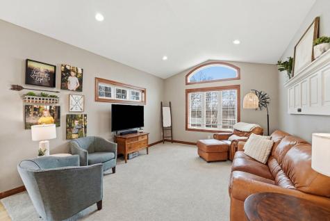 4355 Donway Drive NE Alexandria MN 56308