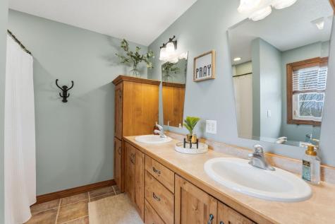 4355 Donway Drive NE Alexandria MN 56308