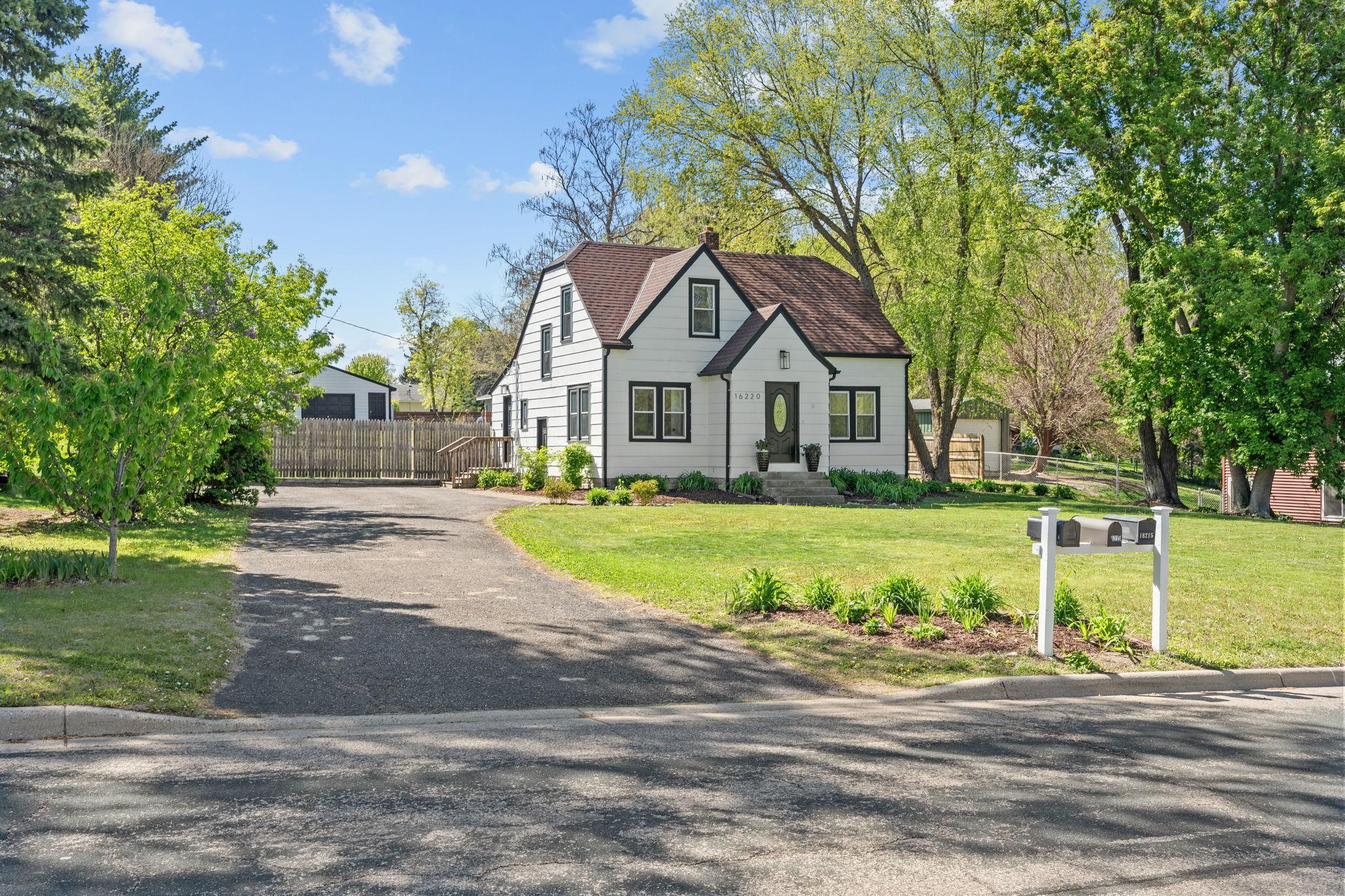 16220 West Avenue SE Prior Lake MN 55372