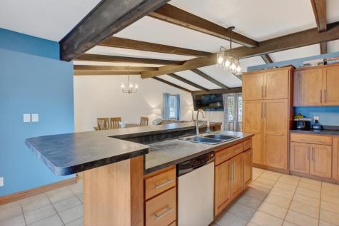 716 11th Avenue E Alexandria MN 56308