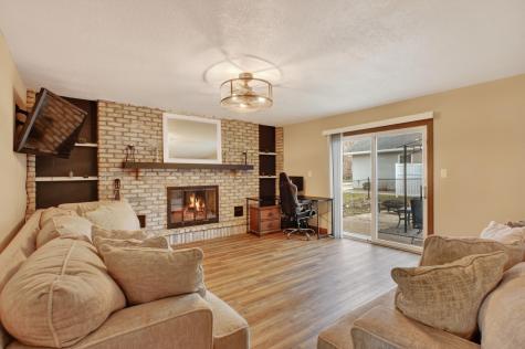716 11th Avenue E Alexandria MN 56308