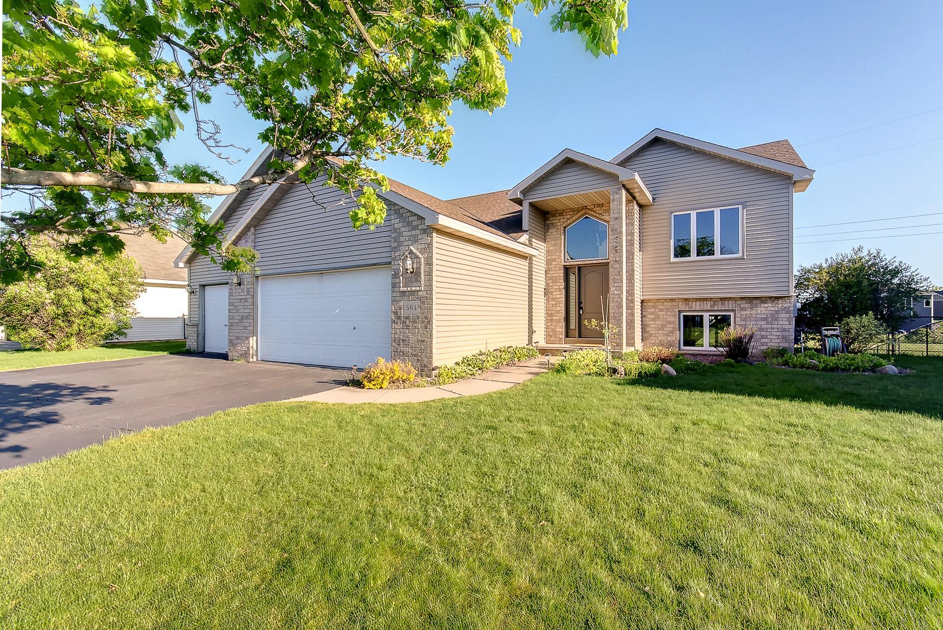 564 Monnens Avenue Shakopee MN 55379
