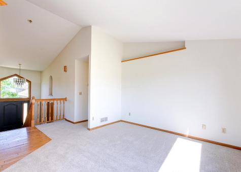 564 Monnens Avenue Shakopee MN 55379