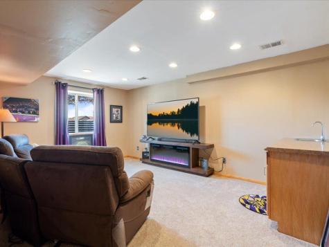 9057 3rd Avenue Breezy Point MN 56472