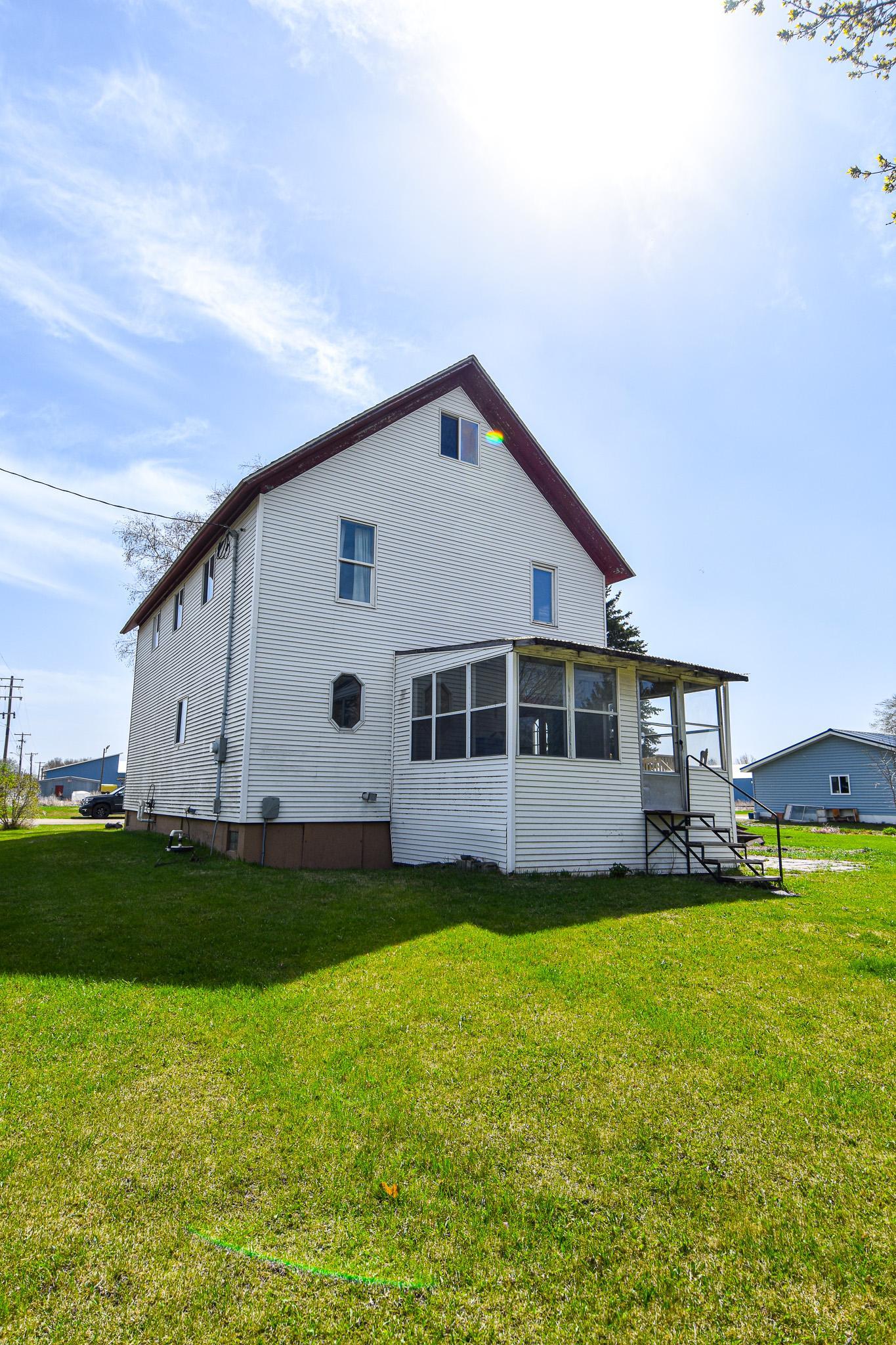 117 Red Lake Avenue N Saint Hilaire MN 56754