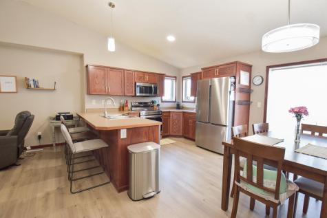 706 14th Avenue E West Fargo ND 58078
