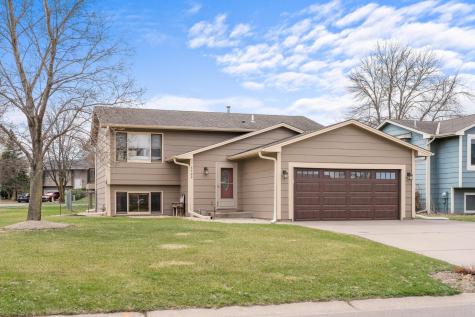 6709 110th Avenue N Champlin MN 55316