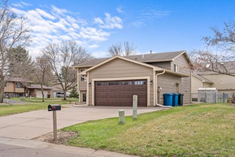 6709 110th Avenue N Champlin MN 55316