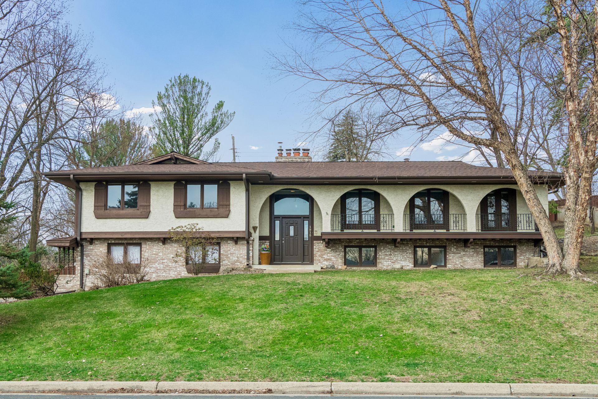 1815 Noble Drive N Golden Valley MN 55422