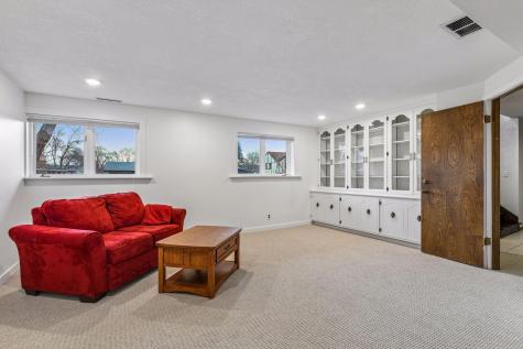1815 Noble Drive N Golden Valley MN 55422
