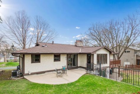 1815 Noble Drive N Golden Valley MN 55422