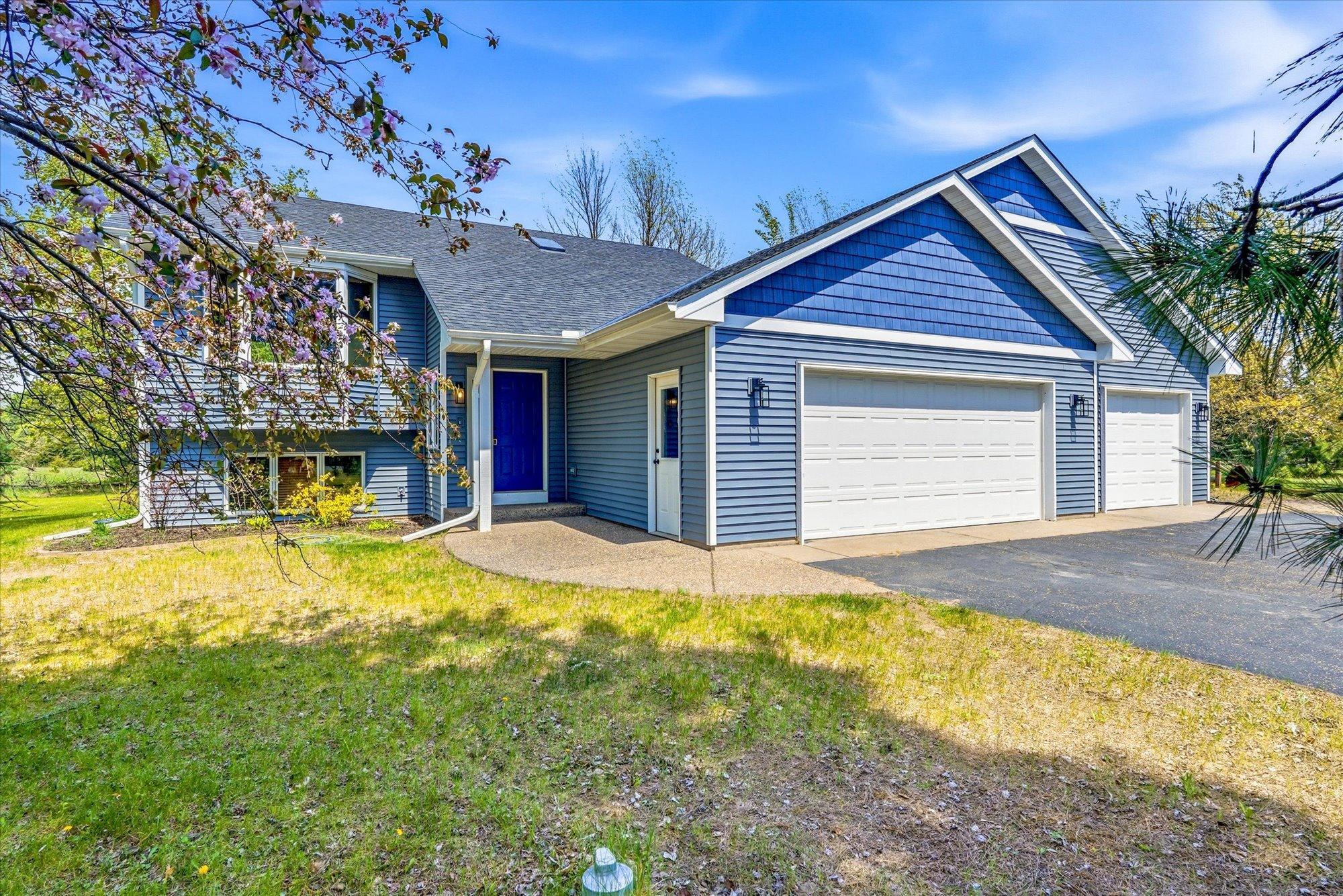 3961 224th Avenue NW Oak Grove MN 55303