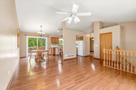 3961 224th Avenue NW Oak Grove MN 55303