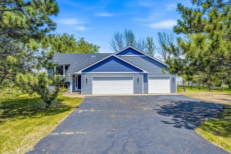 3961 224th Avenue NW Oak Grove MN 55303