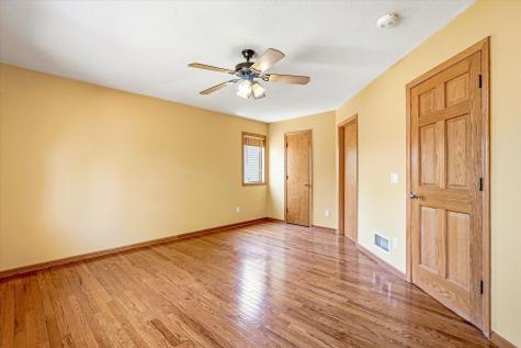 3961 224th Avenue NW Oak Grove MN 55303