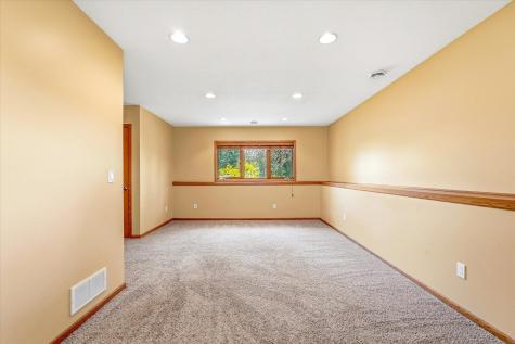 3961 224th Avenue NW Oak Grove MN 55303