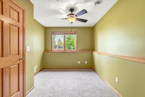 3961 224th Avenue NW Oak Grove MN 55303