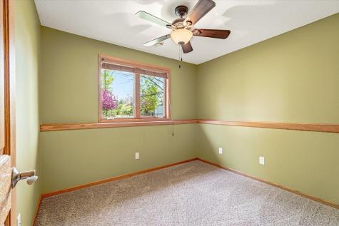 3961 224th Avenue NW Oak Grove MN 55303