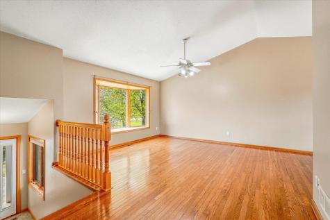 3961 224th Avenue NW Oak Grove MN 55303