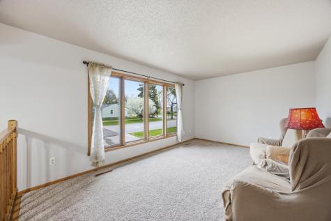 513 N 19 Ave N Fargo ND 58102