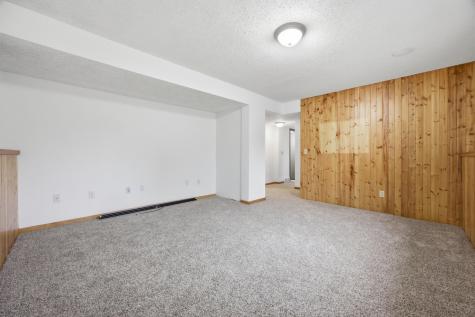 513 N 19 Ave N Fargo ND 58102