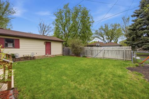 513 N 19 Ave N Fargo ND 58102