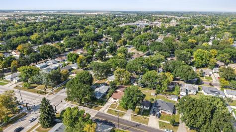 513 N 19 Ave N Fargo ND 58102