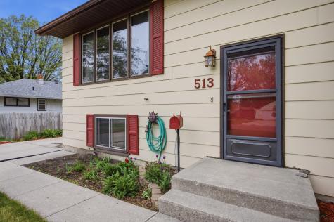 513 N 19 Ave N Fargo ND 58102