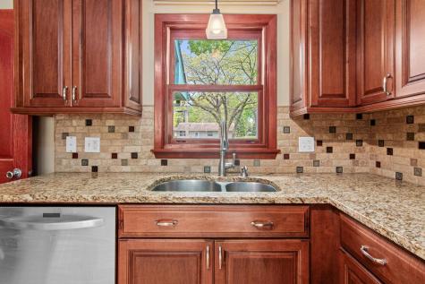 1420 Winnetka Avenue N Golden Valley MN 55427