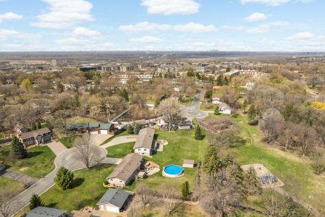 110 Mayo Drive Burnsville MN 55337