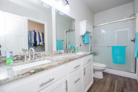 6808 68th Street S Horace ND 58047