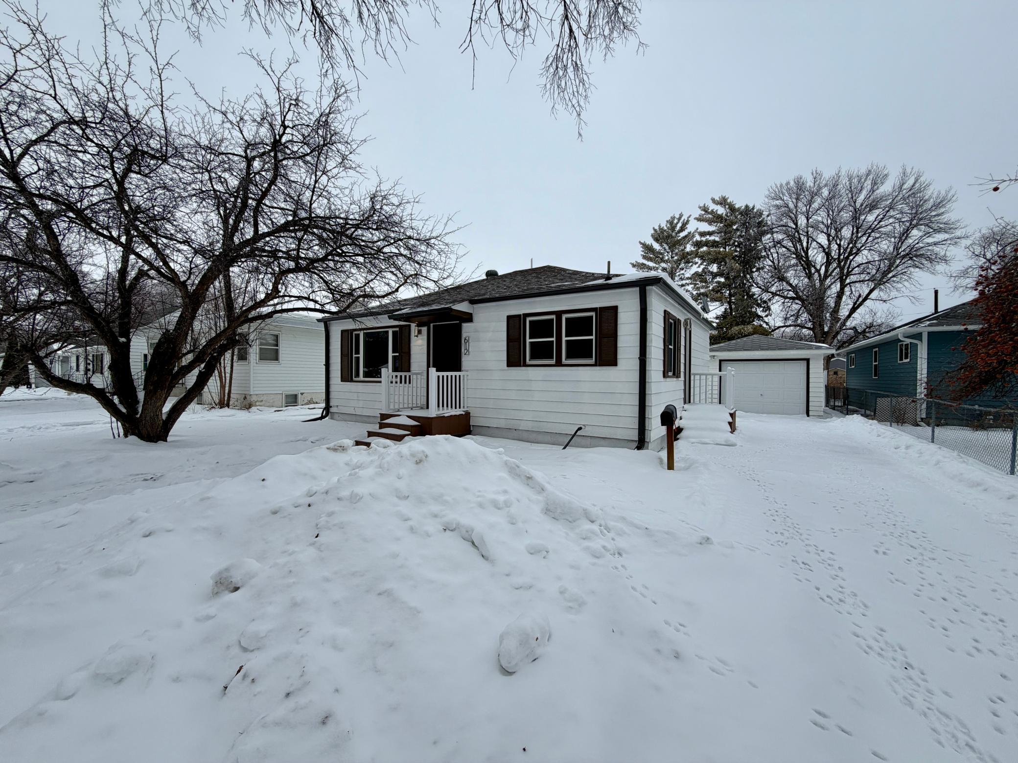 612 16th Street N Moorhead MN 56560