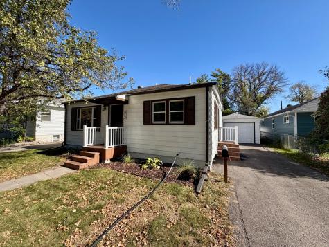 612 16th Street N Moorhead MN 56560