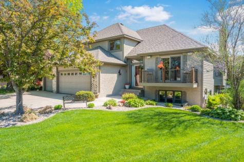 8906 Ashley Terrace Brooklyn Park MN 55443