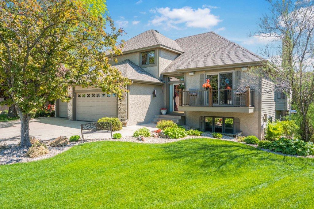 8906 Ashley Terrace Brooklyn Park MN 55443