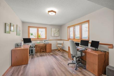 8906 Ashley Terrace Brooklyn Park MN 55443