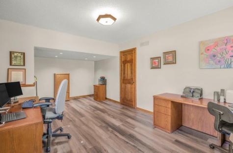 8906 Ashley Terrace Brooklyn Park MN 55443
