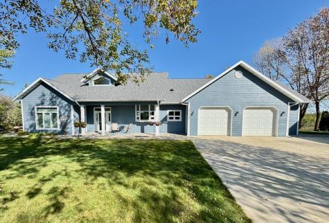 37654 S Eagle Lake Road Battle Lake MN 56515