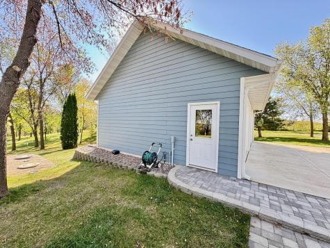 37654 S Eagle Lake Road Battle Lake MN 56515