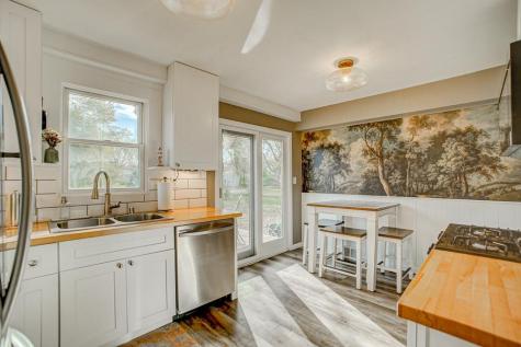 7949 Stillwater Boulevard N Oakdale MN 55128