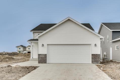 6737 32 Street S Fargo ND 58104
